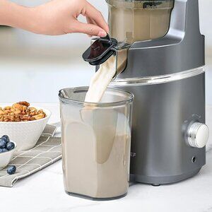 BRAND NEW JUICER NEVER USED